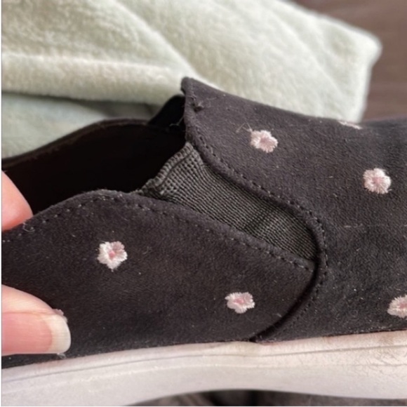 Loft Daisy Suede Slip-On Sneakers Black Flowers Pink White Low Top Casual Floral - Picture 8 of 16